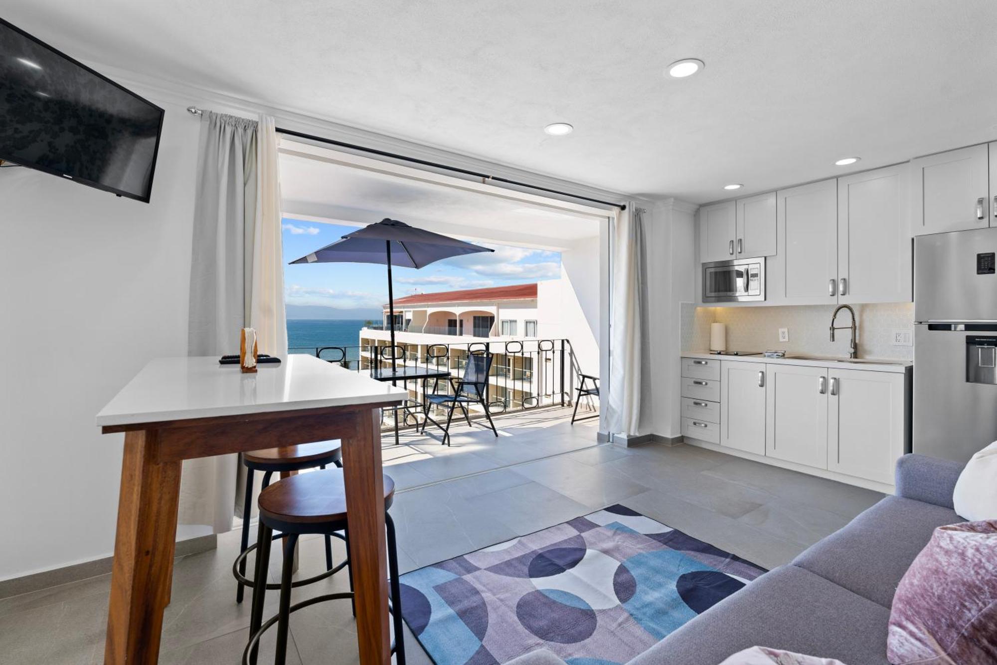 Luxury Condo Just Steps Away From The Beach! Puerto Vallarta Dış mekan fotoğraf