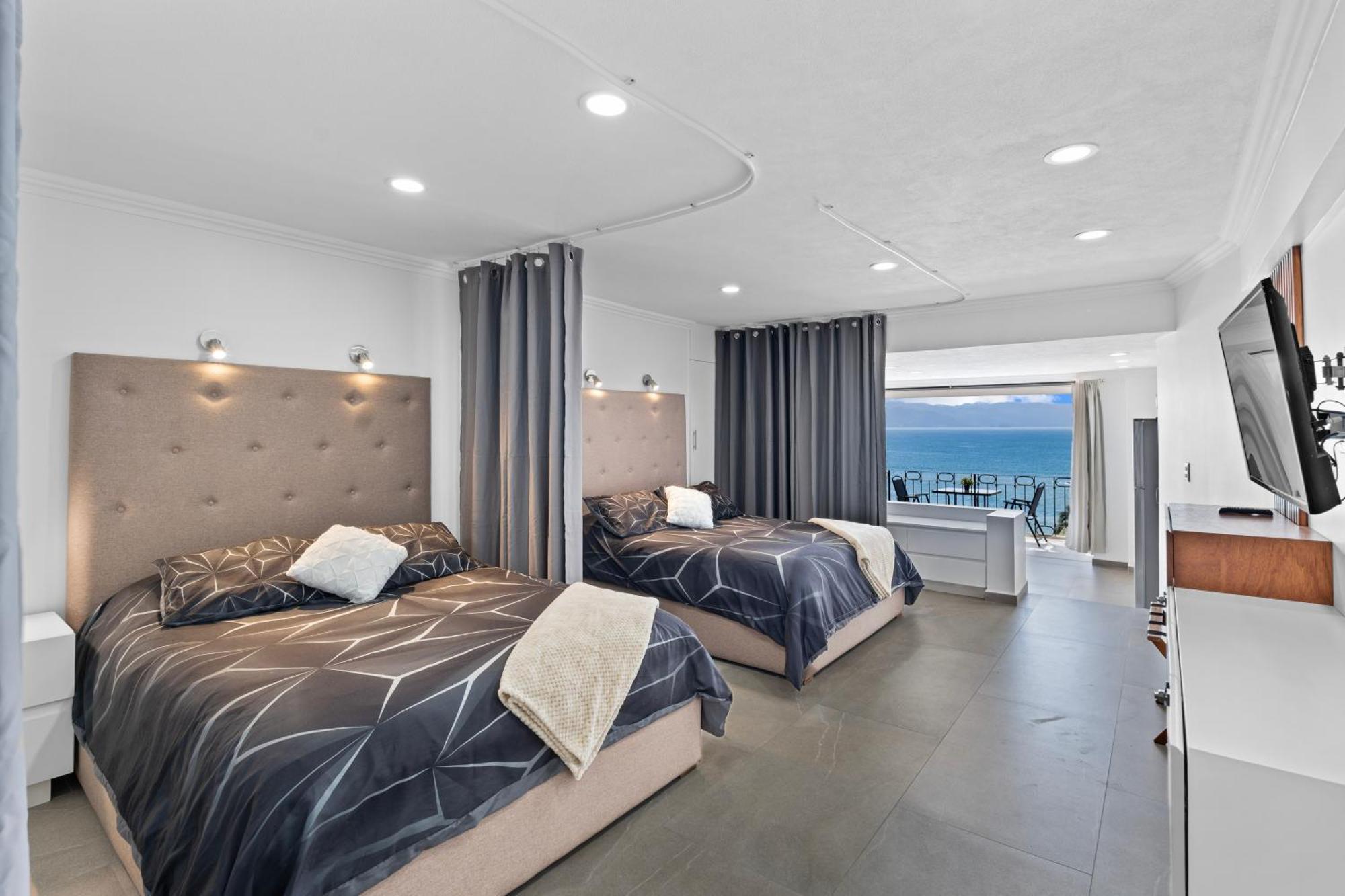 Luxury Condo Just Steps Away From The Beach! Puerto Vallarta Dış mekan fotoğraf